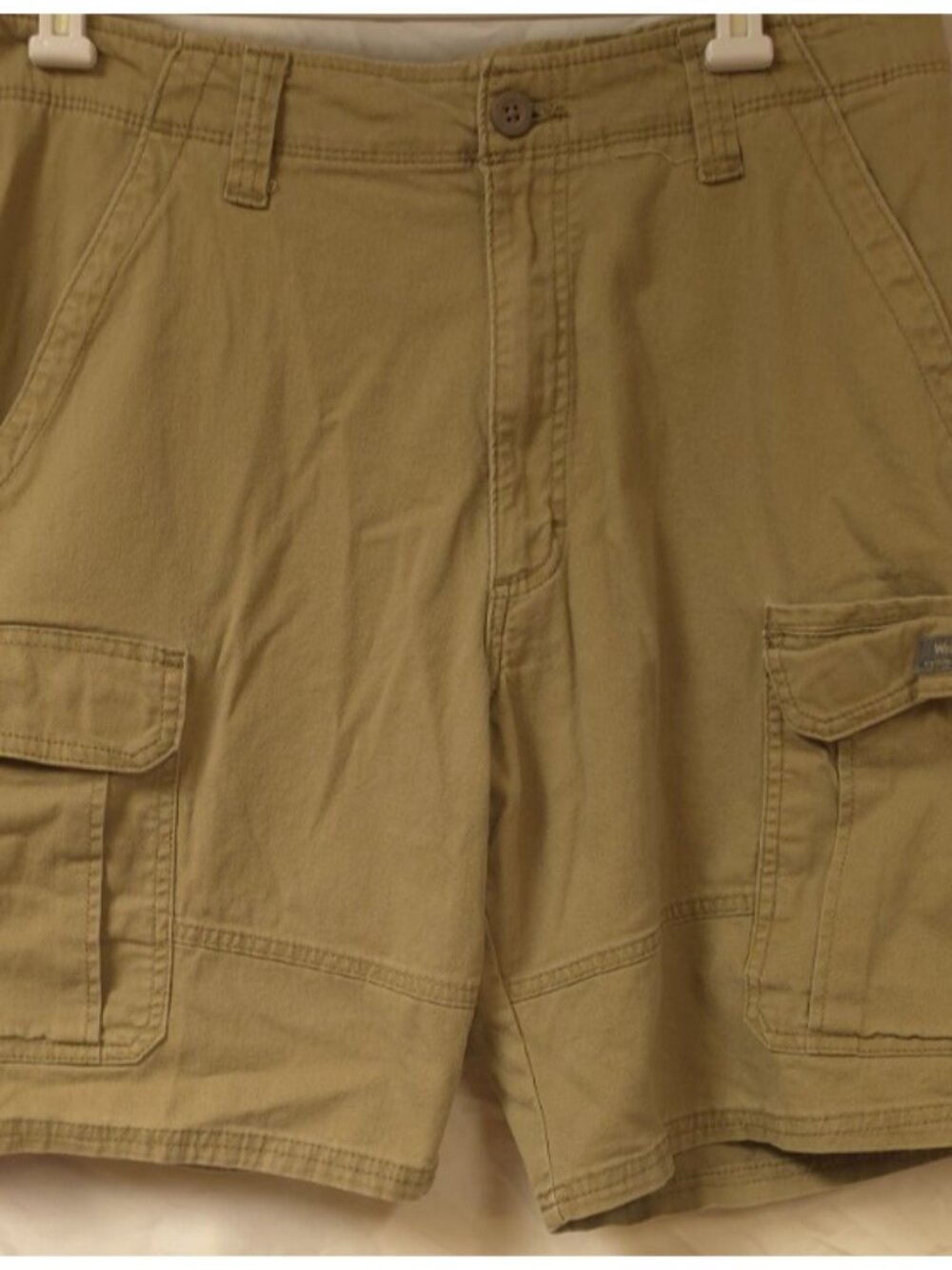 Wrangler Mens 34X10 Beige Khaki Relaxed Fit Utility Hike Outdoors Cargo Shorts